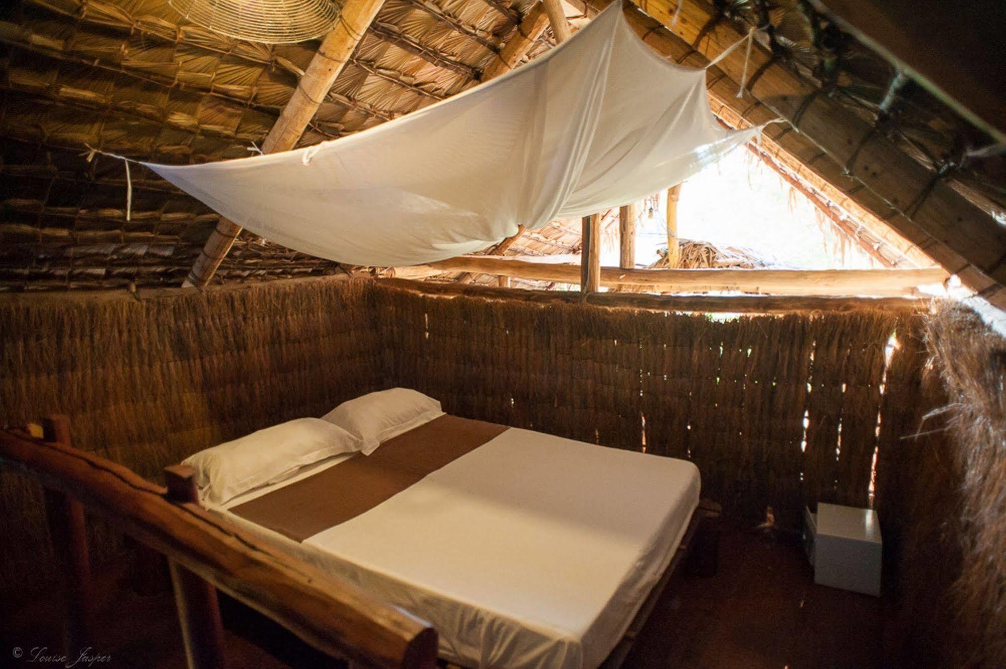 Отель Iharana Bush Camp Antsiranana Экстерьер фото