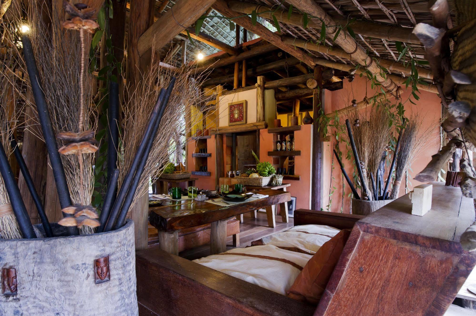Отель Iharana Bush Camp Antsiranana Экстерьер фото